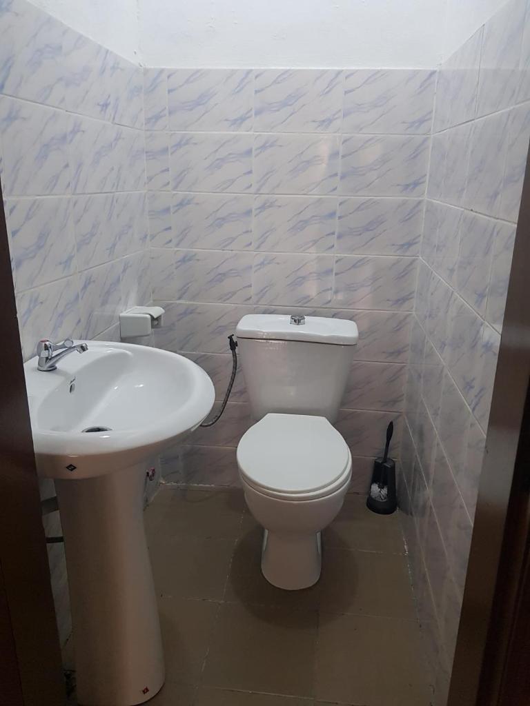 Bel appartement au centre ville de calavi BENIN photo 4