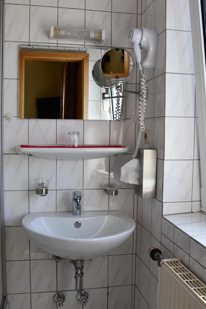 Garni Hotel-Pension Holum photo 3
