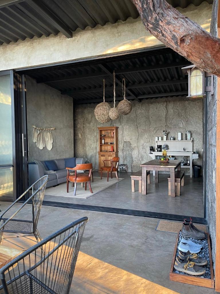 One of a kind countryside home photo 3