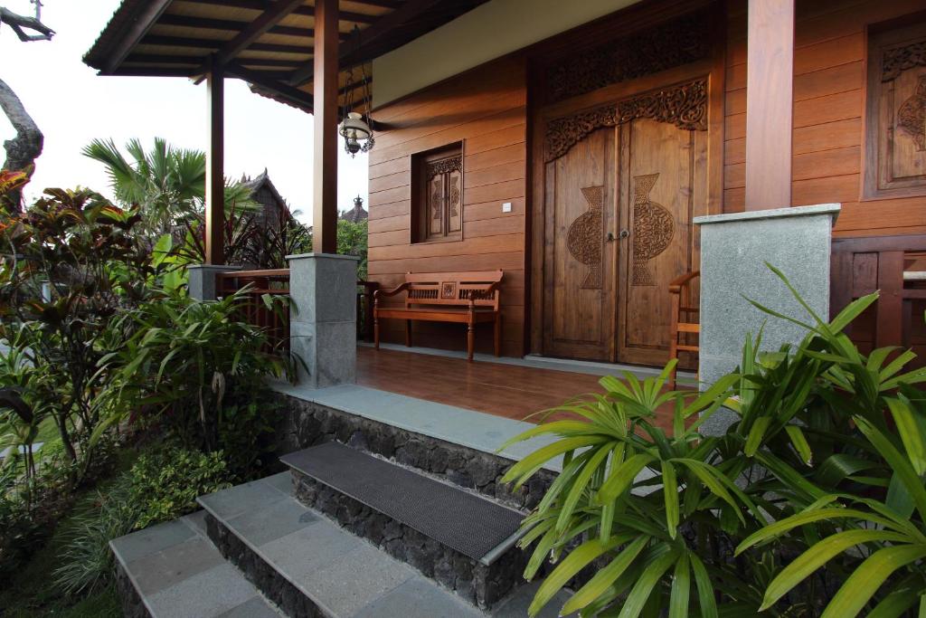 The Sanyas Retreat photo 2