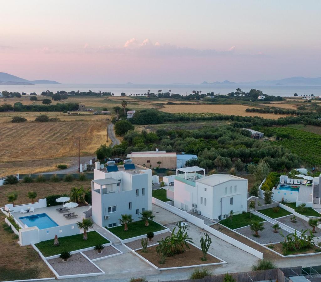 Xenos Villa 3 - Luxury Villa With Private Pool Near The Sea. photo 1