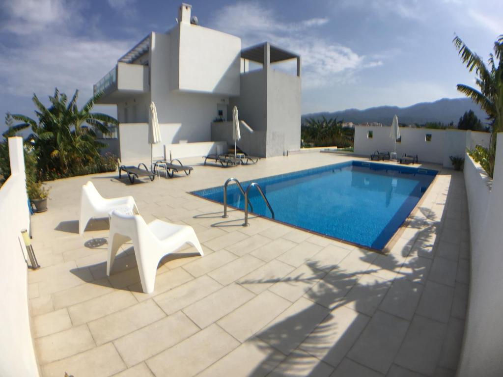 Xenos Villa 3 - Luxury Villa With Private Pool Near The Sea. photo 2