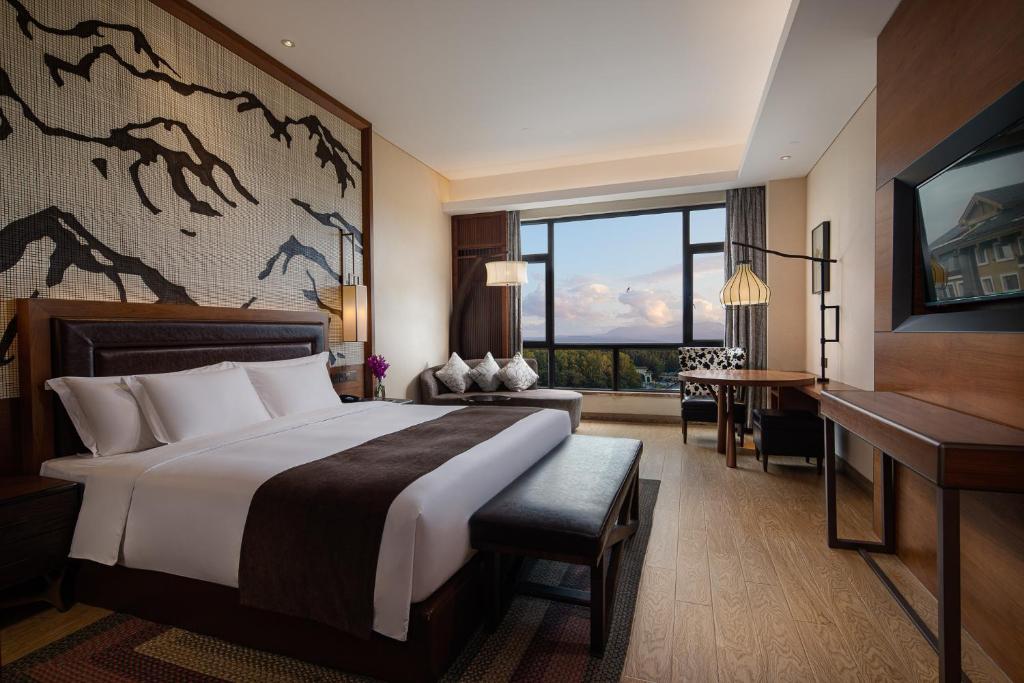 Crowne Plaza Resort Changbaishan Hot Spring, an IHG Hotel photo 1