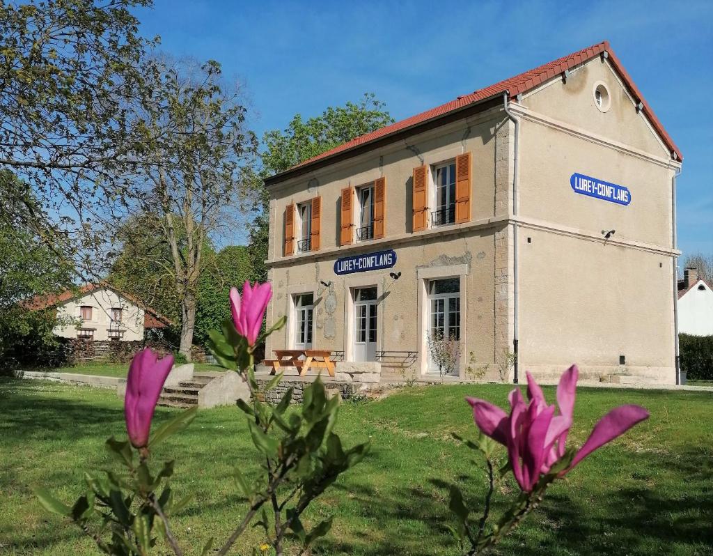 La Gare de Lurey Conflans gîte et hébergements insolites en Champagne photo 1