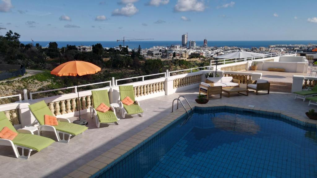 Beautiful Villa with Breathtaking Views in Swieqi by 360 Estates photo 4