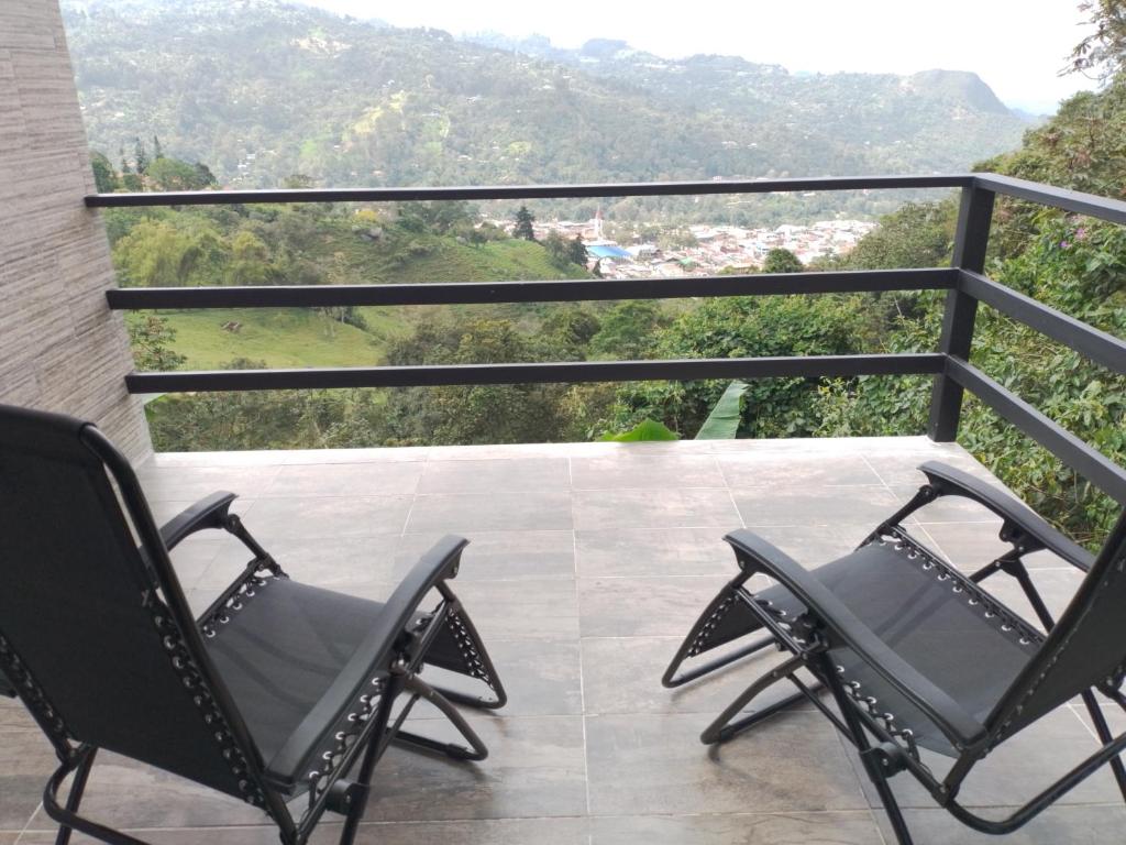 Captivating 4-Bed Chalet Las Casitas en el Aire photo 2