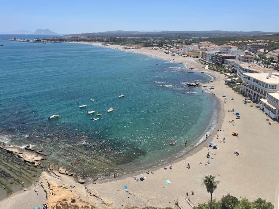 Maravilloso apartamento en primera línea de playa. photo 2