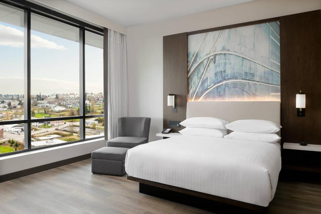 Marriott Tacoma Downtown - Tap to explore photos