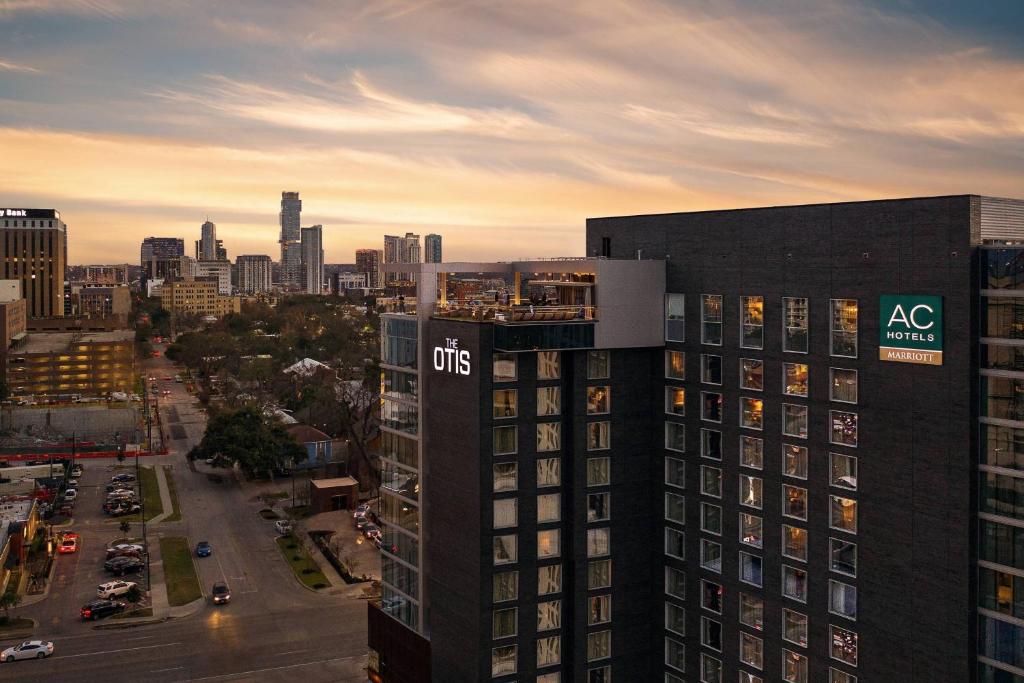 AC Hotel by Marriott Austin-University photo 2
