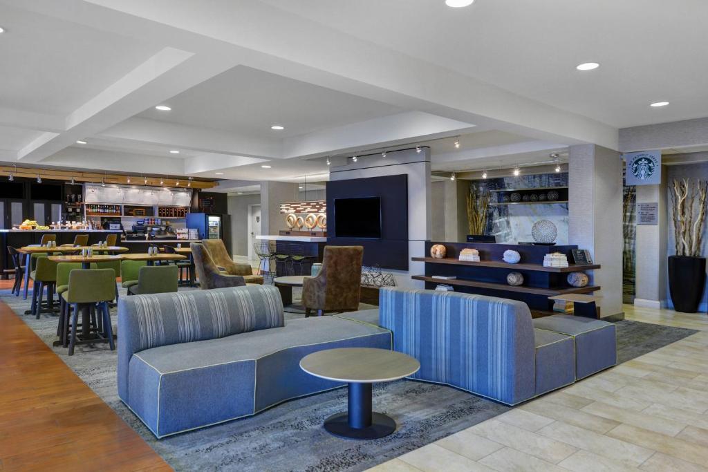 Courtyard by Marriott Shreveport Airport image