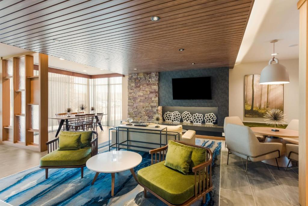 Fairfield Inn & Suites by Marriott Columbus Canal Winchester image