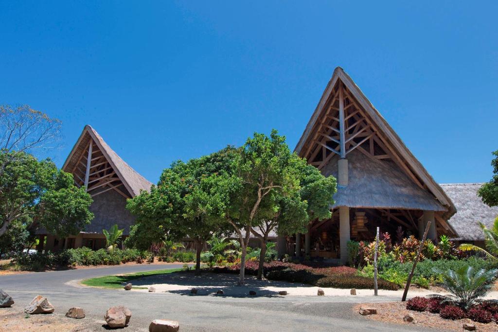 Sheraton New Caledonia Deva Spa & Golf Resort photo 1