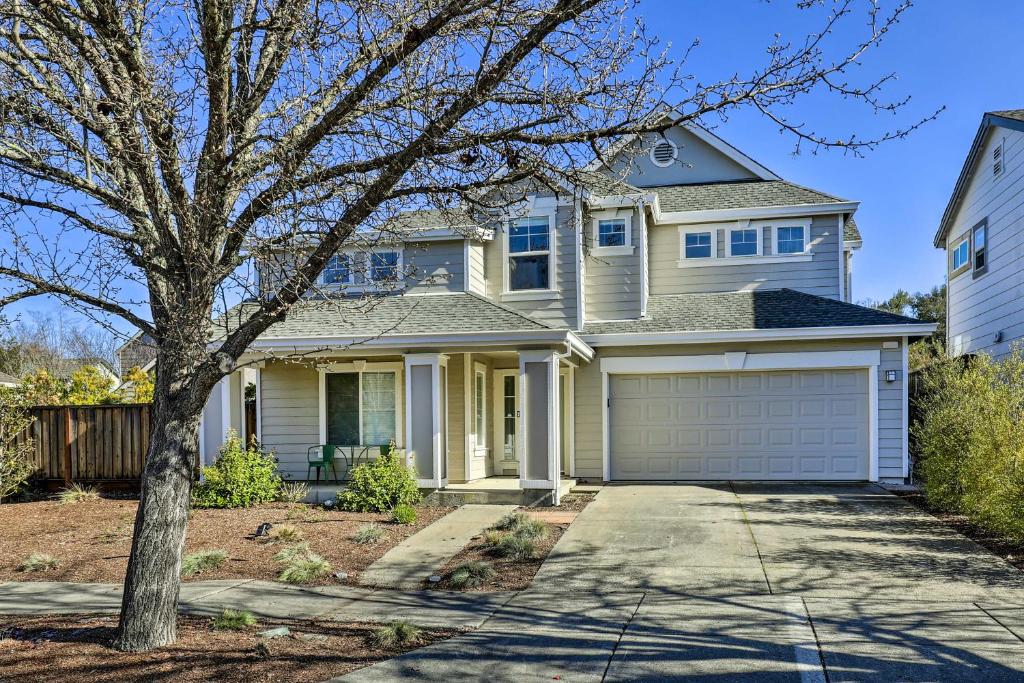 Wine Country Vacation Home with Fireplace!