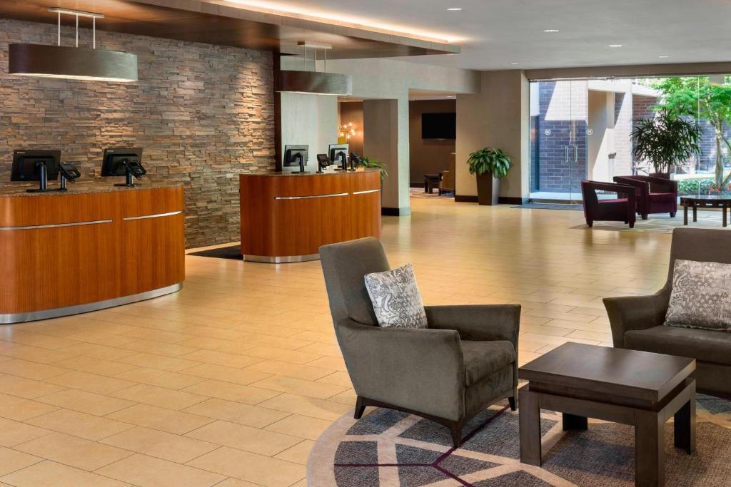 Sheraton Vancouver Airport Hotel photo 3