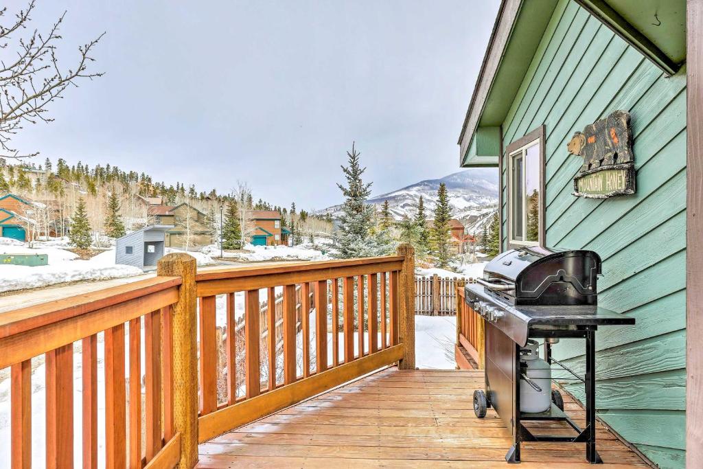 Mountain-View Silverthorne Home Walk to Trails!