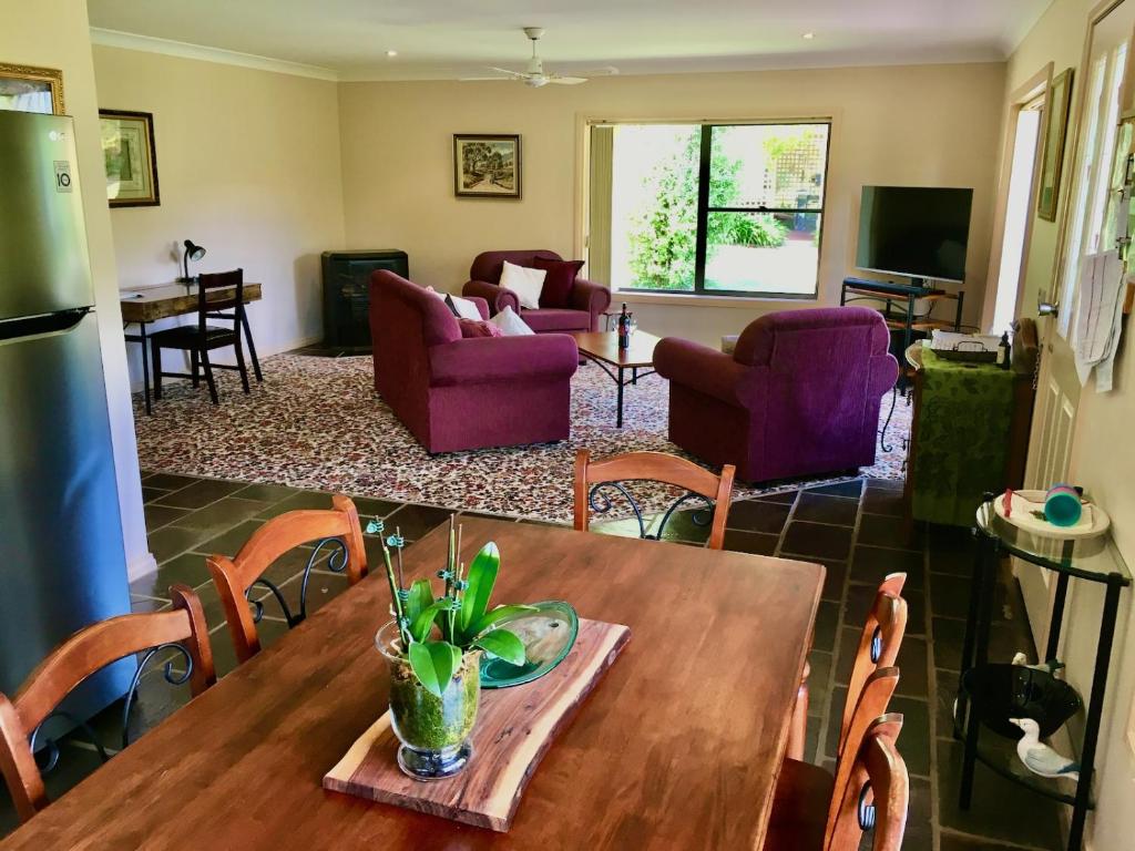 Serena Cottages Beechworth - Your Country Getaway - 2 photo 3