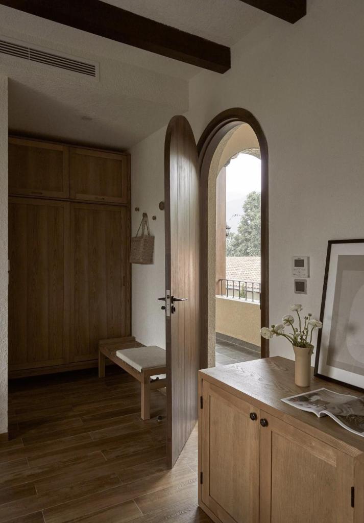 The Candy Villa - Venue Travel