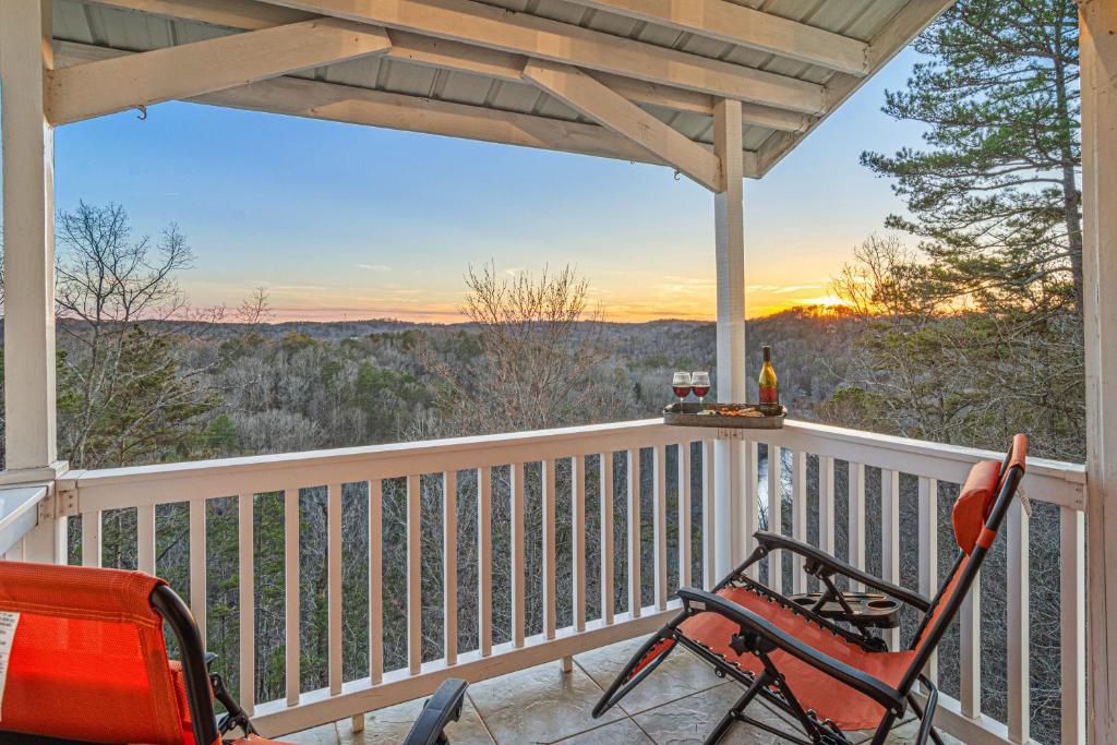 MAJESTIC MOUNTAIN MANOR- Spectacular Mtn & River VIEWS, 5bed 4ba,Resort amenities photo 2