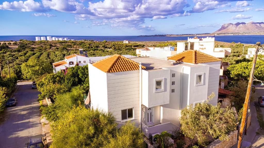 Wonderful Villa in Chania with Private Pool, Panoramic Sea Views & Spacious Interiors photo 3