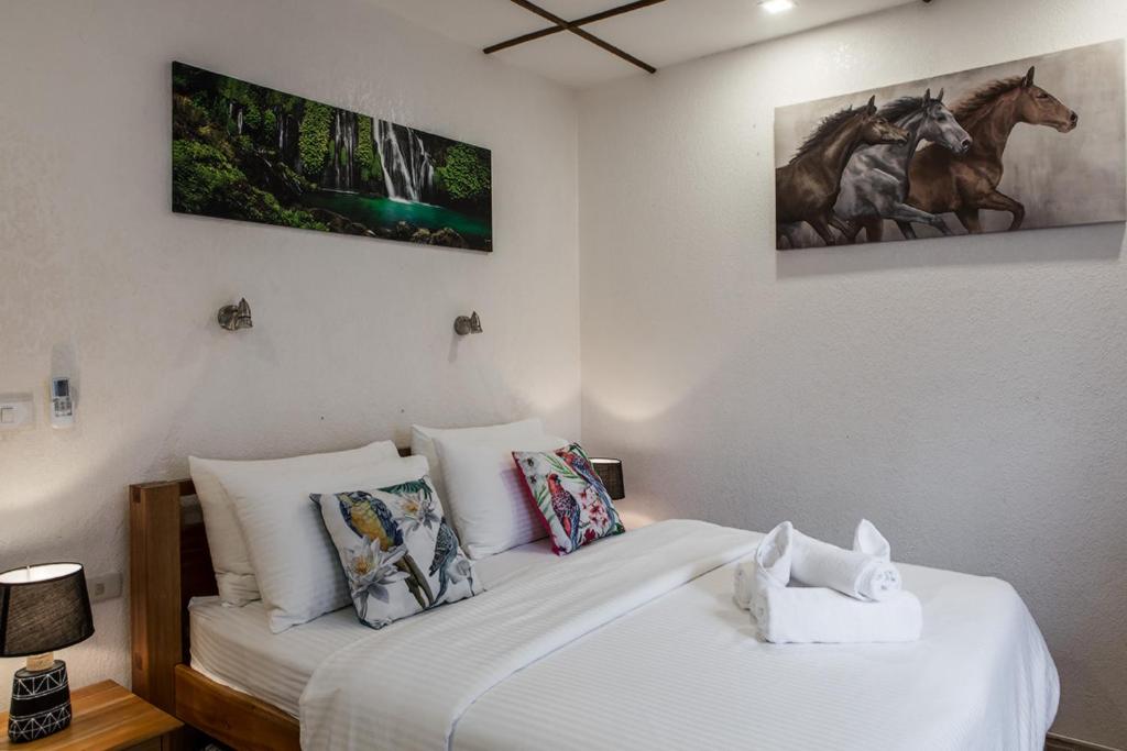 Alona Apartments photo 4