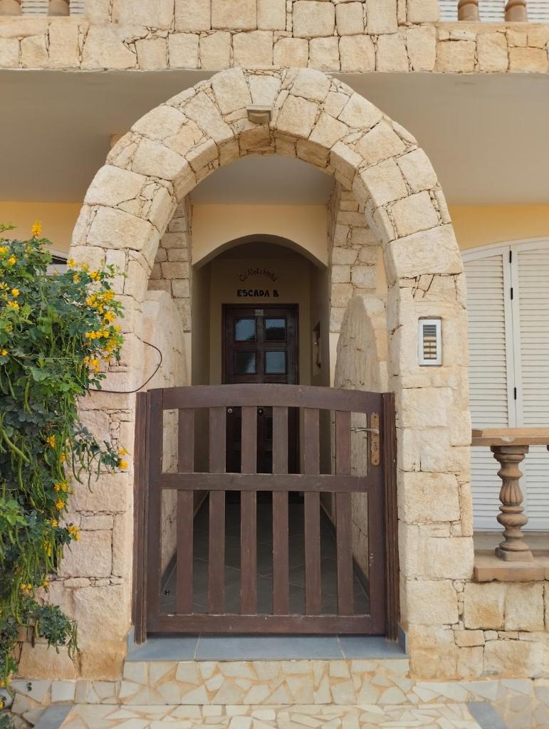 Comfortable and spacious apartment with ocean views of Cabral beach photo 3