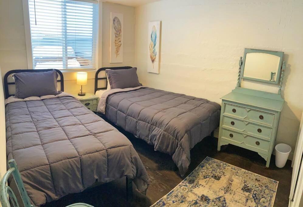 Centrally located, family and furry friendly fun! photo 3