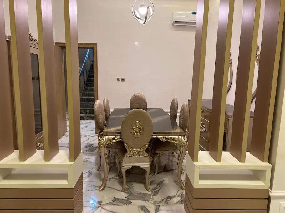 Exquisite 5 Bedroom Villa in Kano photo 2