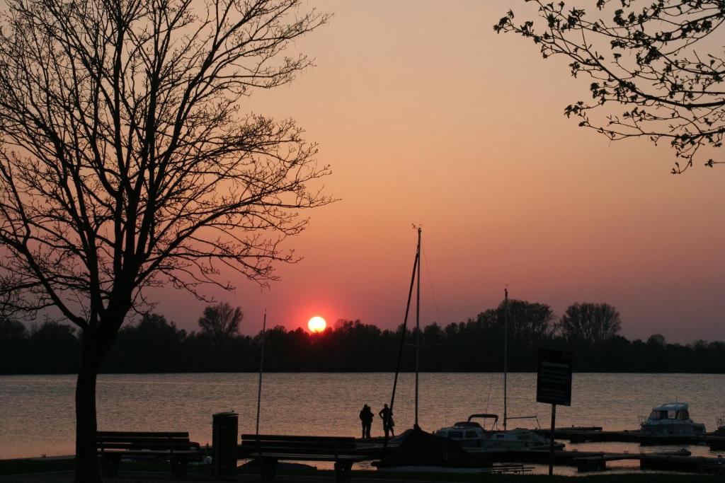 Schlafwagen Domblick M o e r e n h o f Xanten photo 3