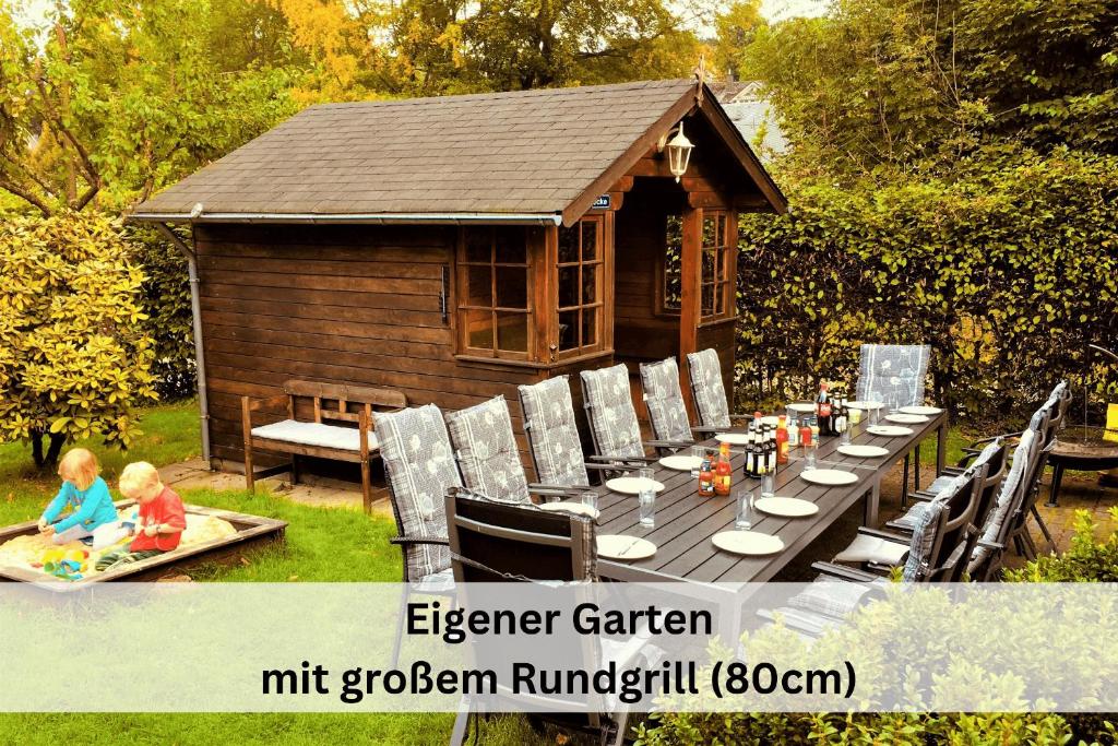 Komplettes Ferienhaus für bis zu 15 Personen mit großem Garten, Pool, Dart, Sauna-, Grill- und Fitnessbereich - Ideal für Familien photo 2