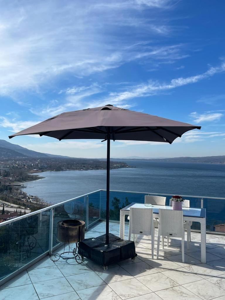 WHİTE ROSE VİLLA Jakuzili ve Isıtma Havuzlu photo 2