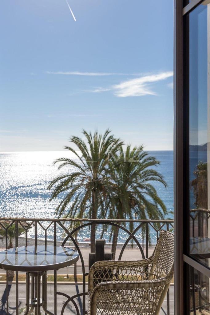 Appartements de Luxe Promenade des Anglais First line photo 1