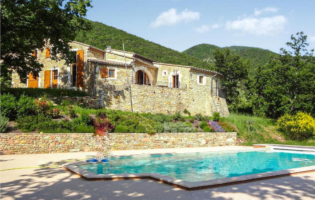 Amazing Home In Dieulefit With Outdoor Swimming Pool, Wifi And 1 Bedrooms