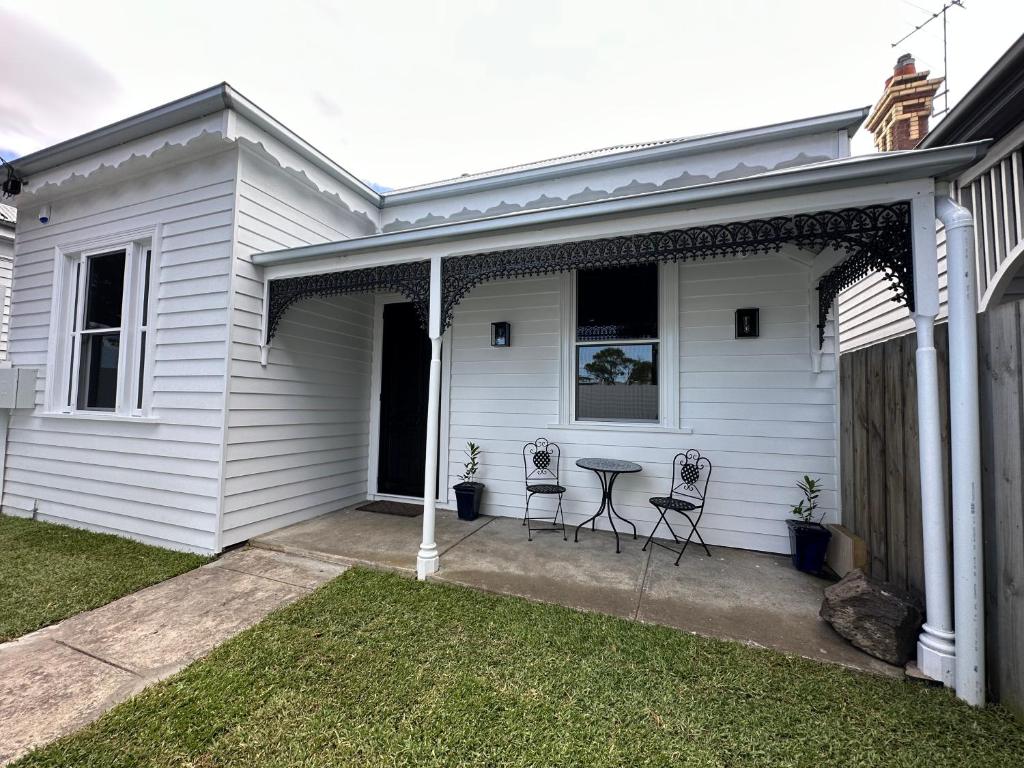 Garden Cottage photo 1