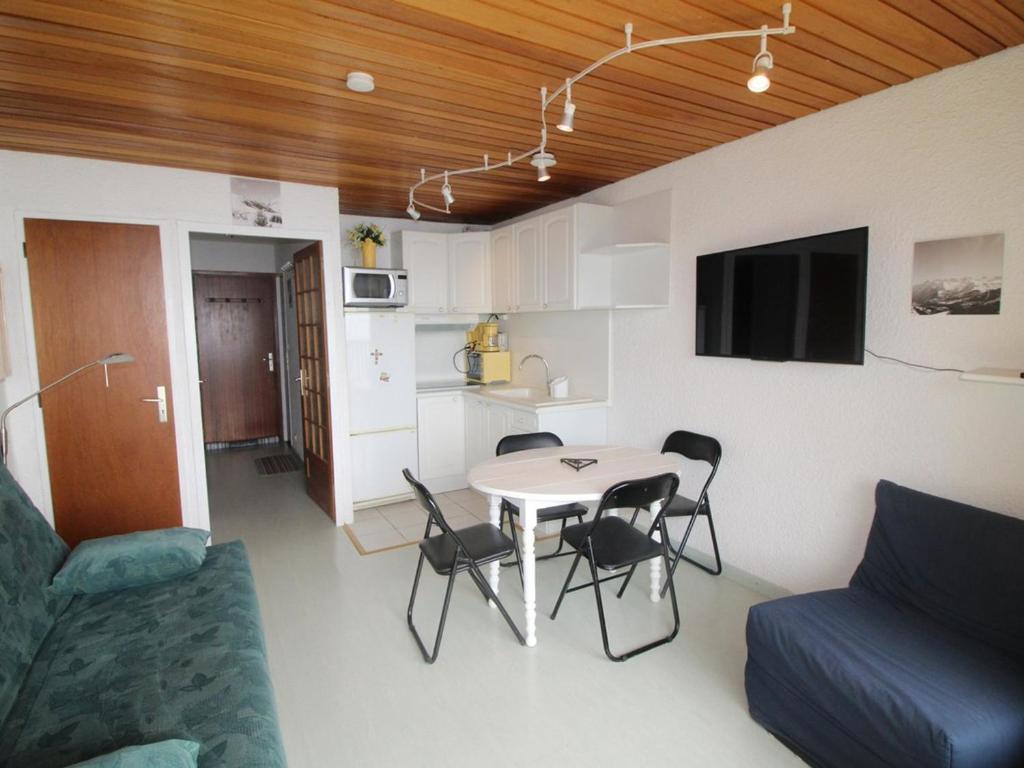 Appartement Auris, 1 pièce, 4 personnes - FR-1-297-157 photo 2
