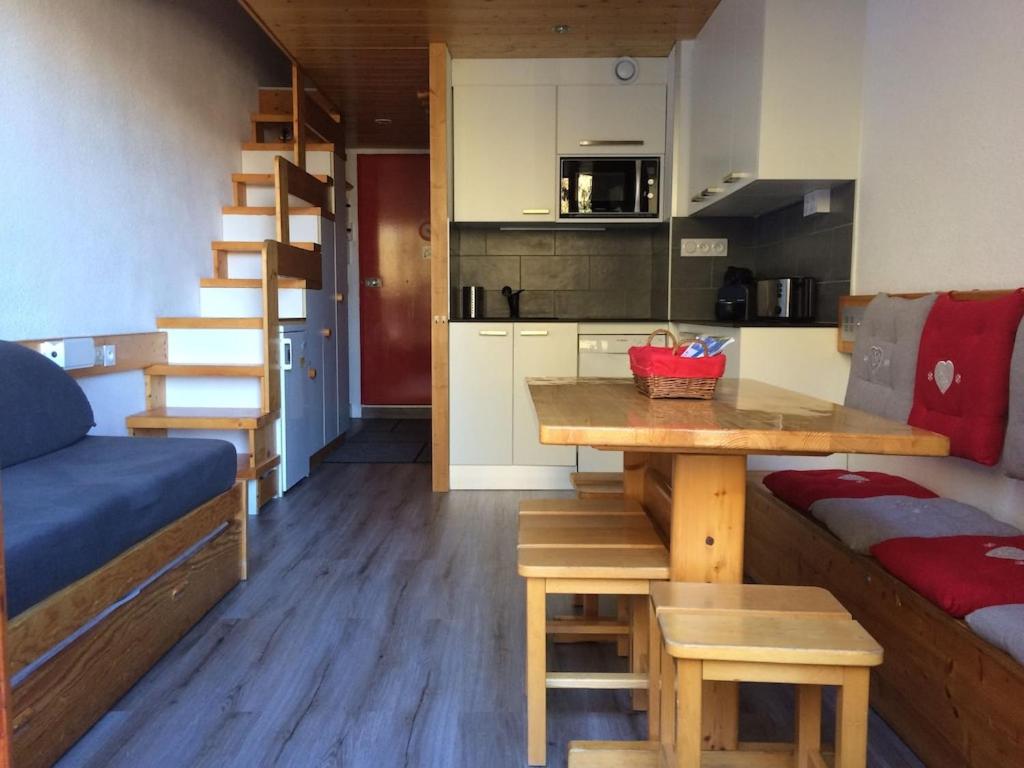 Arcs 1800 Duplex rénové 5 pers au pied des pistes calme location à la semaine seulement