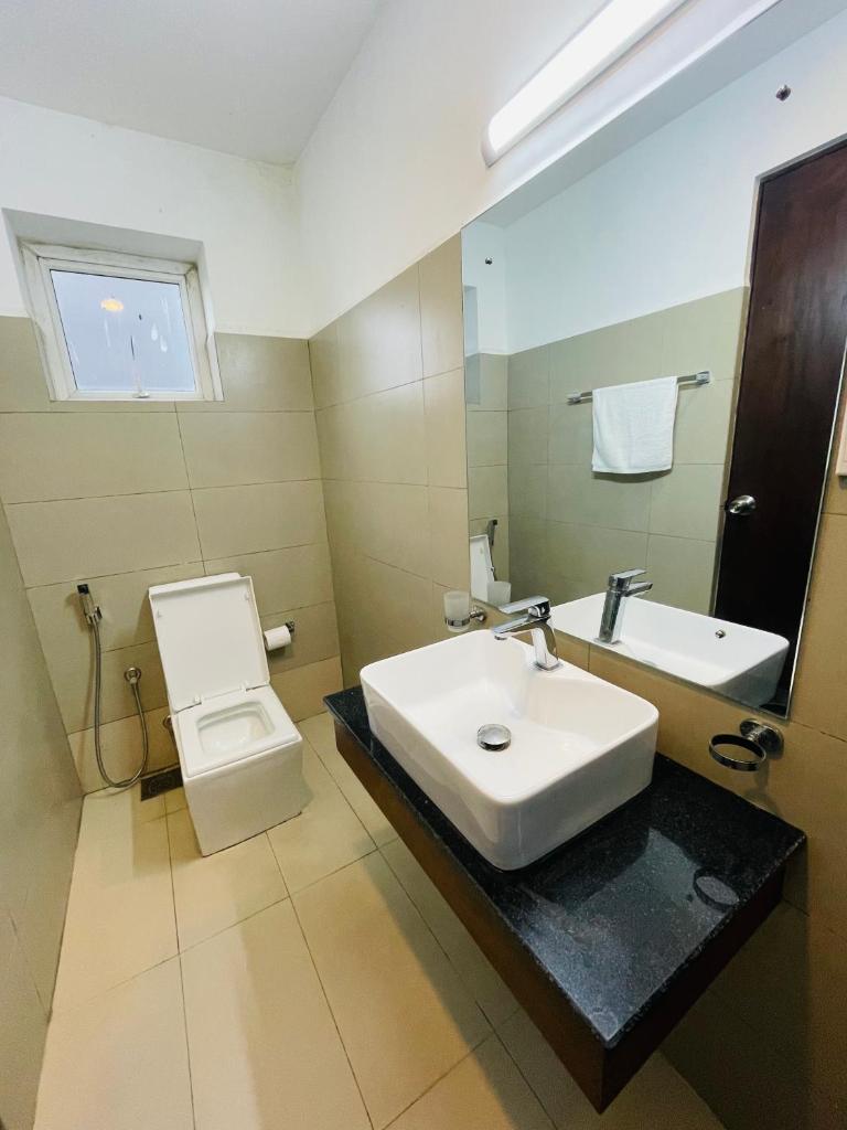 Luxe Highway Residencies photo 1