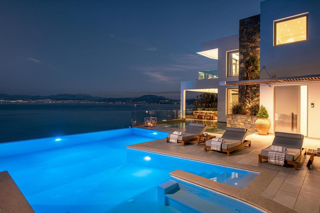 Lady Sea Villa - 6 Bedroom Sea View Villa in Crete photo 2