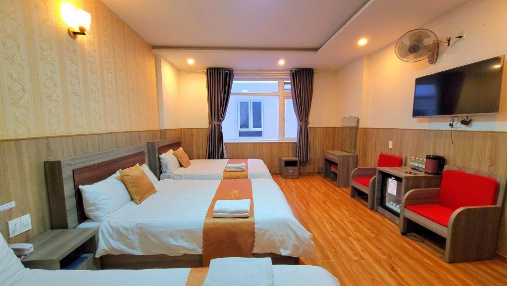 Dalat Holiday Hotel