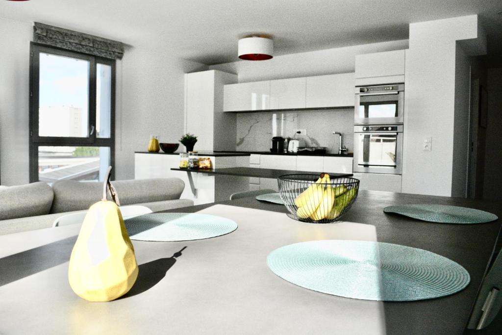 5-Min Paris, Lovely Eco Brand-New Sun-Bathed Apt ! photo 4