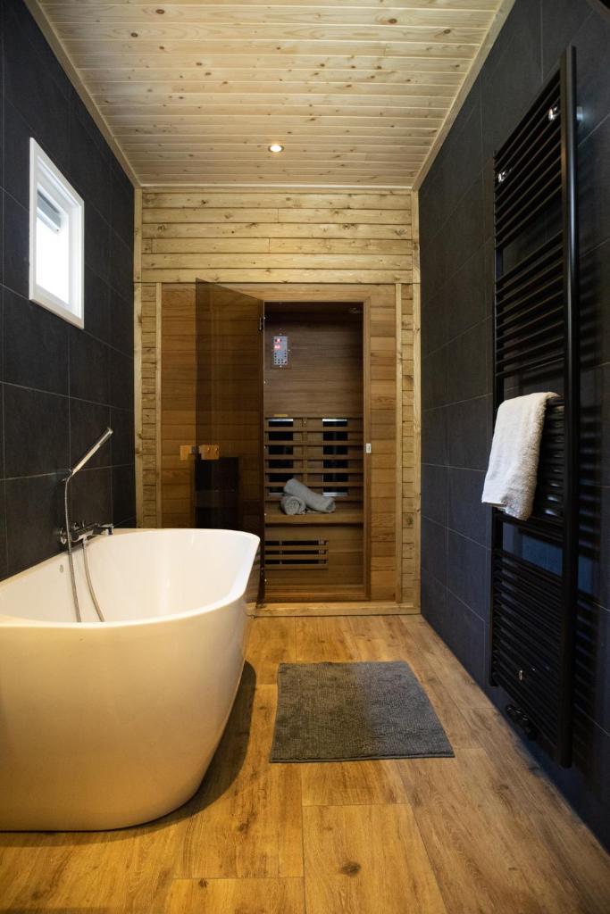 Vakantiehuisje Jipué met sauna en bubbelbad. photo 2