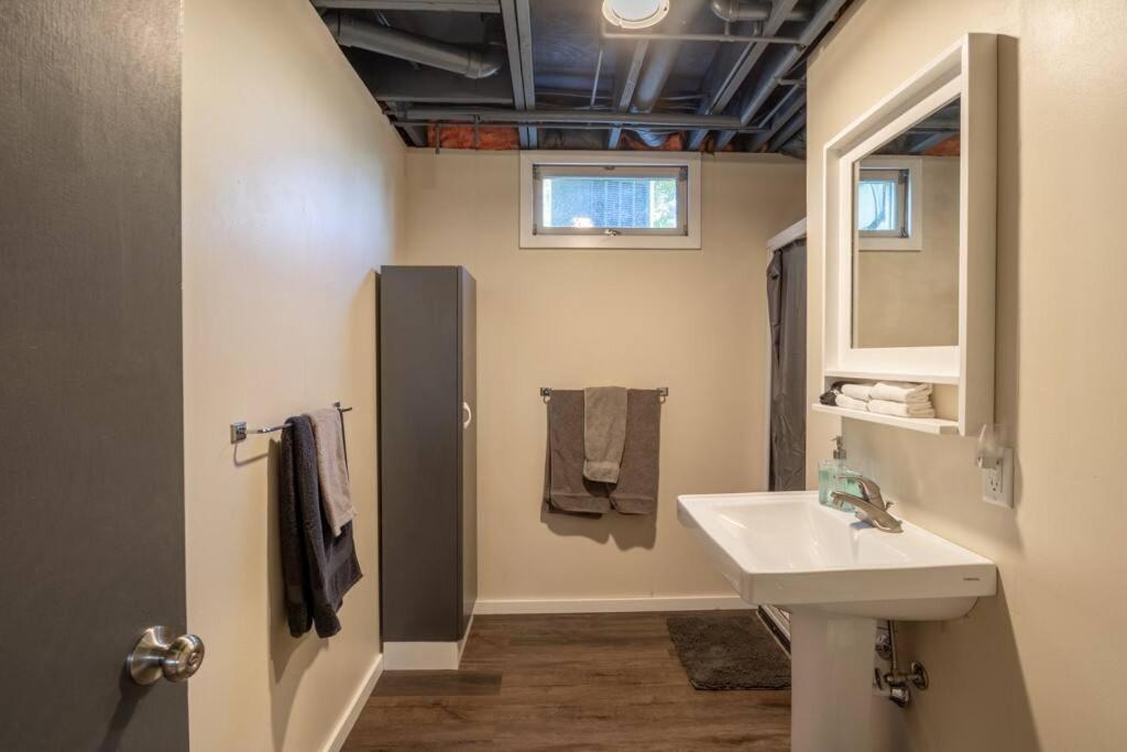 Family Home W/ 2 King, 2 Queen Beds + Game Room photo 2