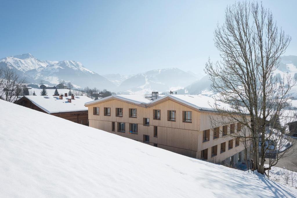 Gstaad Saanenland Youth Hostel photo 2
