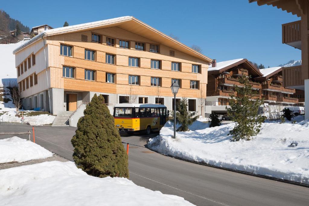 Gstaad Saanenland Youth Hostel photo 1