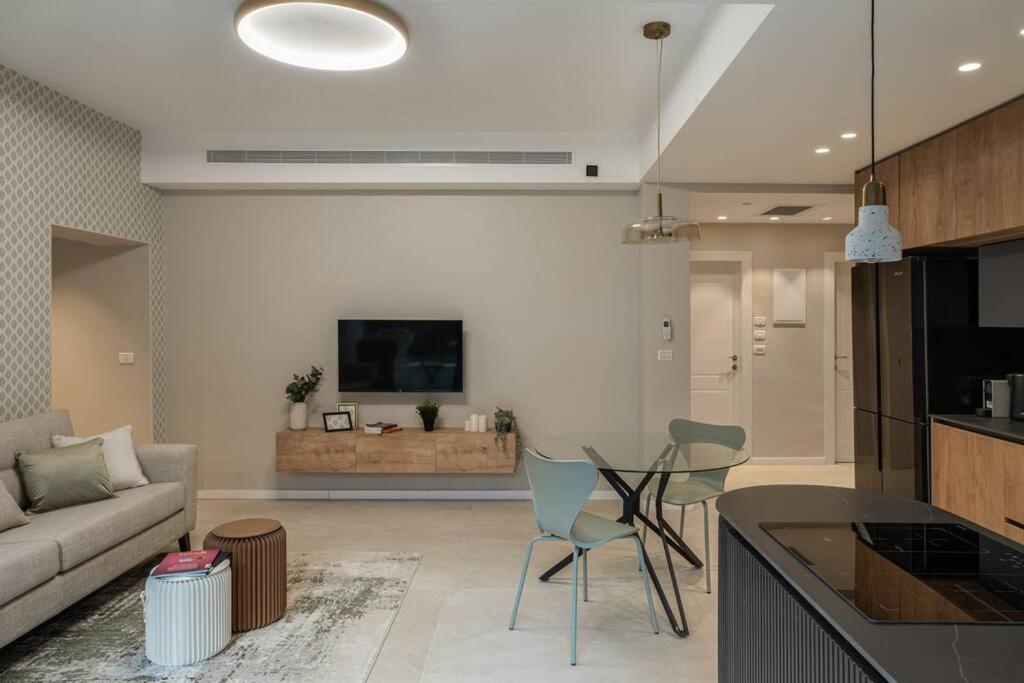Talbiye brand new luxury place photo 2