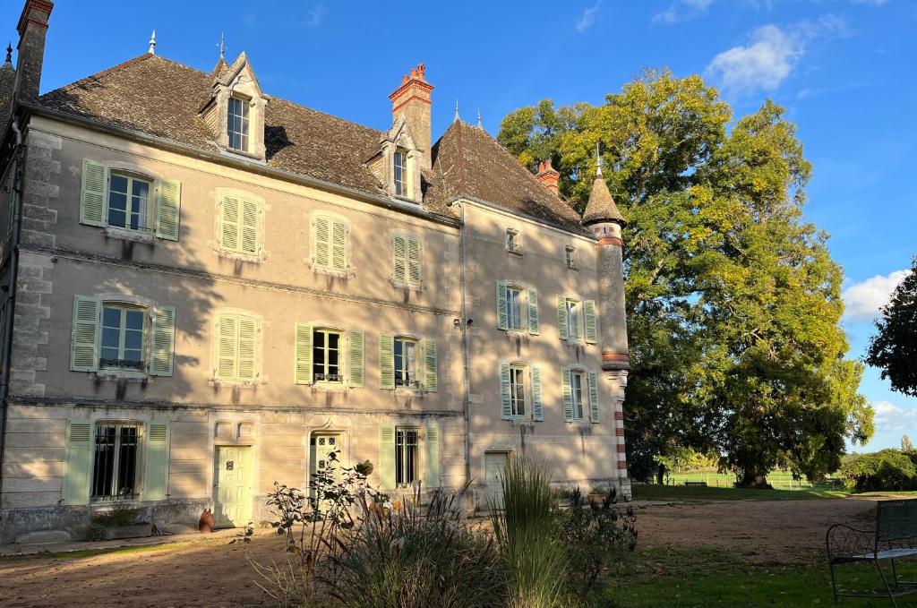 Château du Mauny, gîtes et chambres d'hôtes en Bourgogne