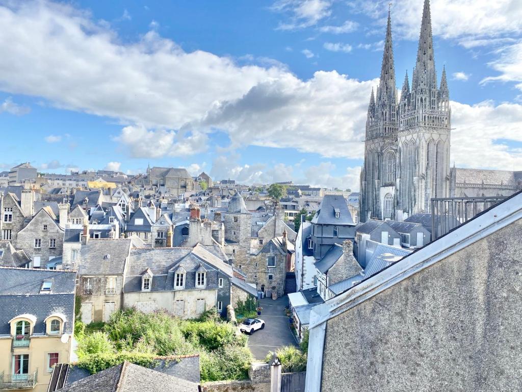 LE NID DES QUAIS - Vue Panoramique au cœur de la ville - Wifi - Entrée autonome photo 2