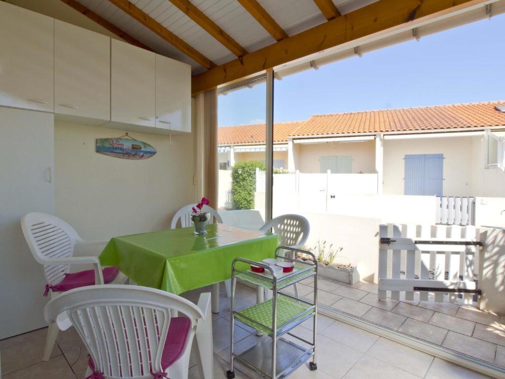 Maison Les Sables-d'Olonne, 3 pièces, 4 personnes - FR-1-92-678 photo 1