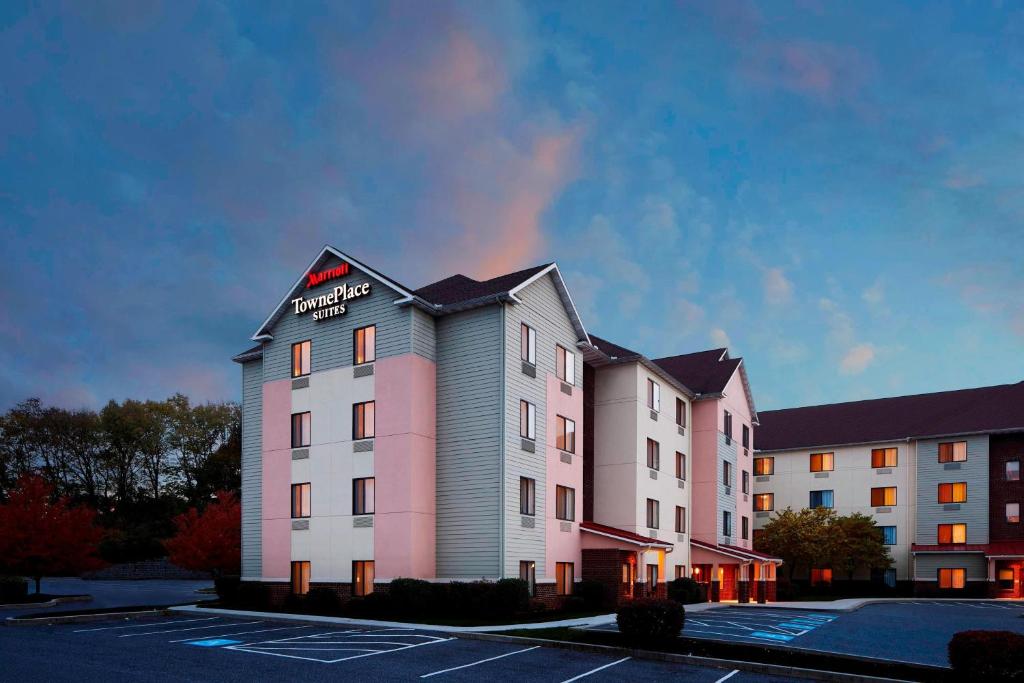 TownePlace Suites by Marriott Harrisburg Hershey photo 1