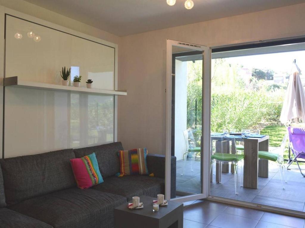 Appartement Antibes, 2 pièces, 4 personnes - FR-1-252-95 photo 1