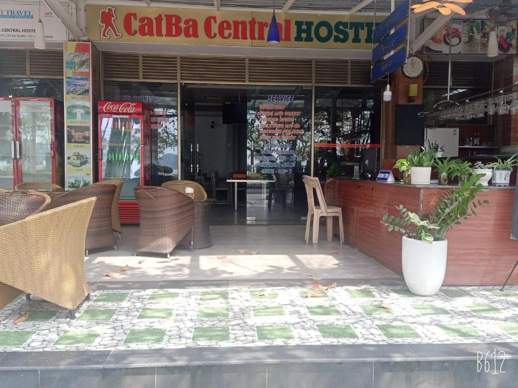 Catba Central Hostel